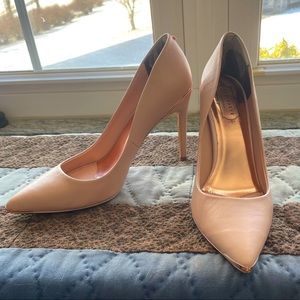 New-worn once Ted Baker London, nude/beige/tan/cream, heels/pumps.